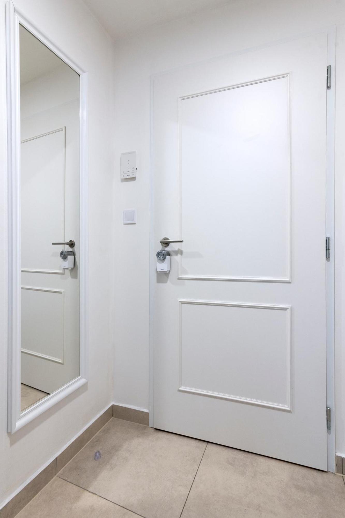 Central Haven Apartments Прага Экстерьер фото